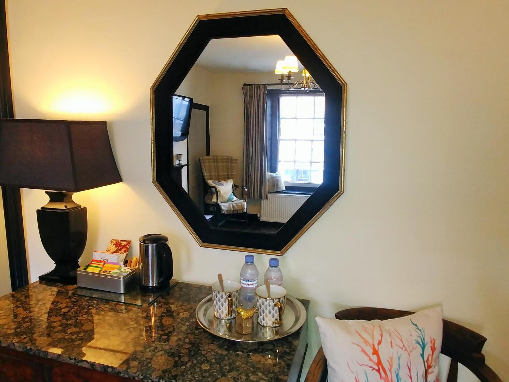 Kings Head Holt Bed & Breakfast Room photo